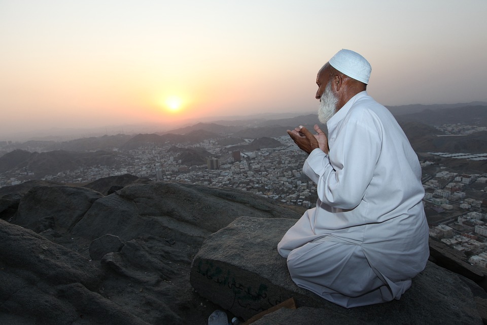 Benefits of Umrah in Islam 2025: A Guide to Spiritual Journey post thumbnail image